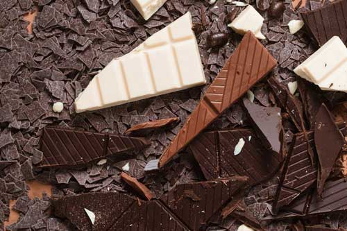 3 types de chocolat : noir, lait et blanc