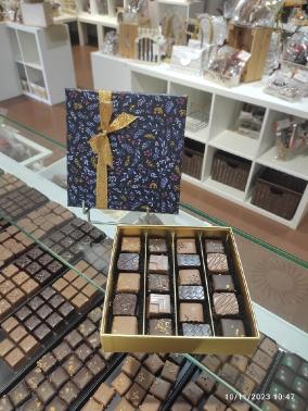 Coffret carré 20 chocolats - Collection Nuit Etoilée